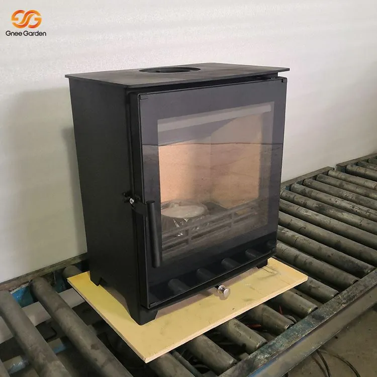 लकड़ी का बड़ा चूल्हा